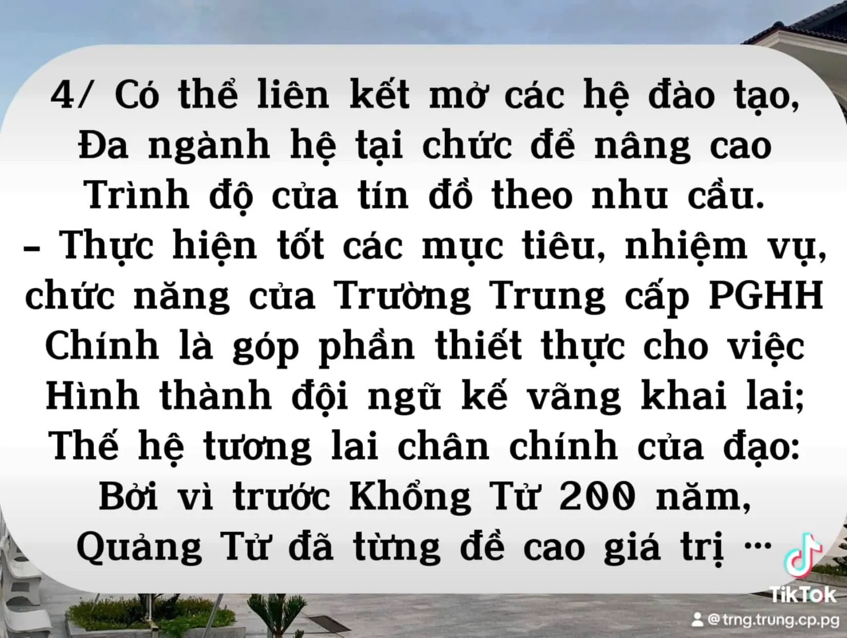 Chức năng chính của Trường trung cấp Phật giáo Hoà Hảo.