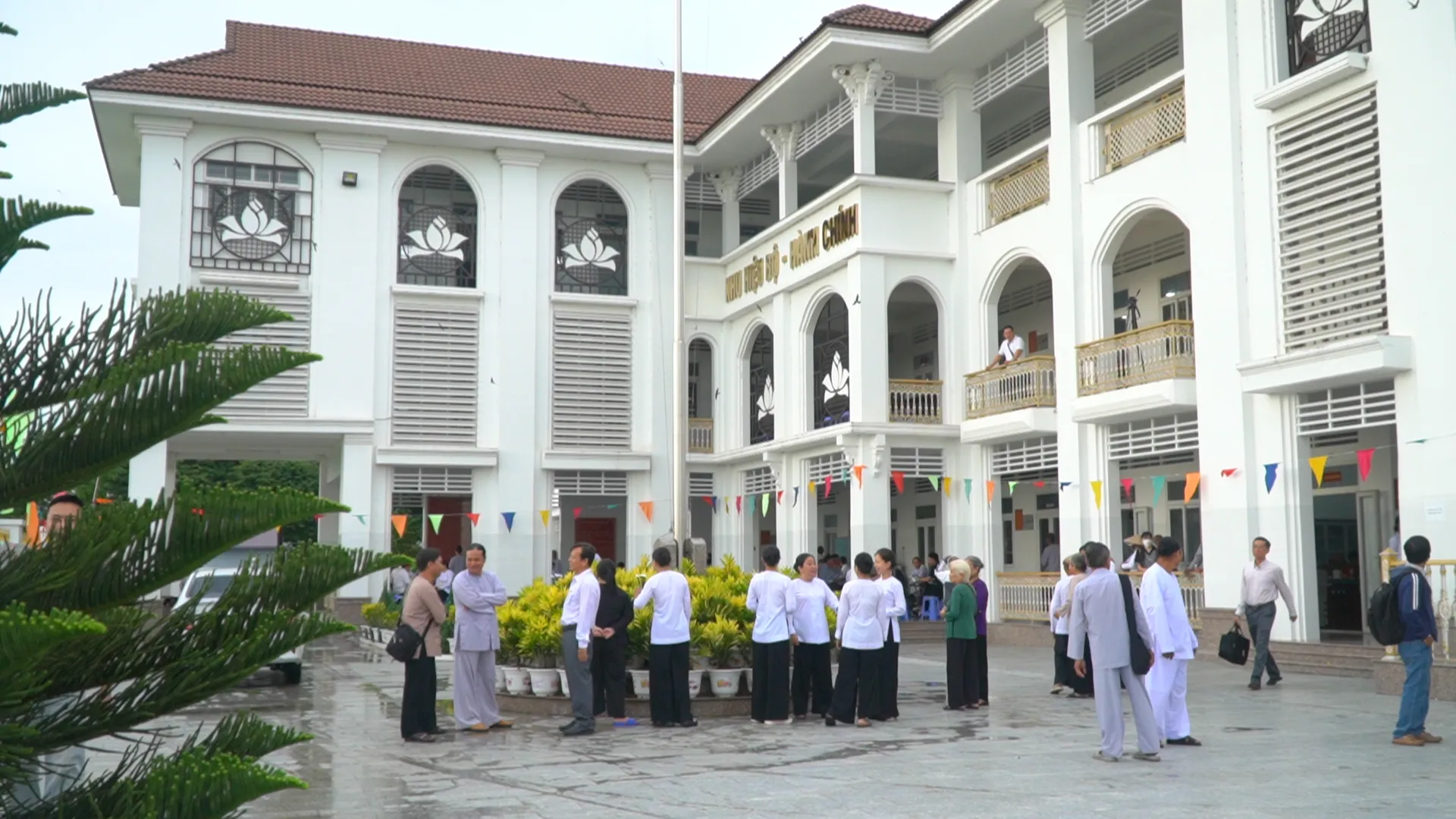 TRƯỜNG TRUNG CẤP PHẬT GIÁO HÒA HẢO LONG TRỌNG TỔ CHỨC LỄ KHAI GIẢNG KHÓA I (2025 -2027)